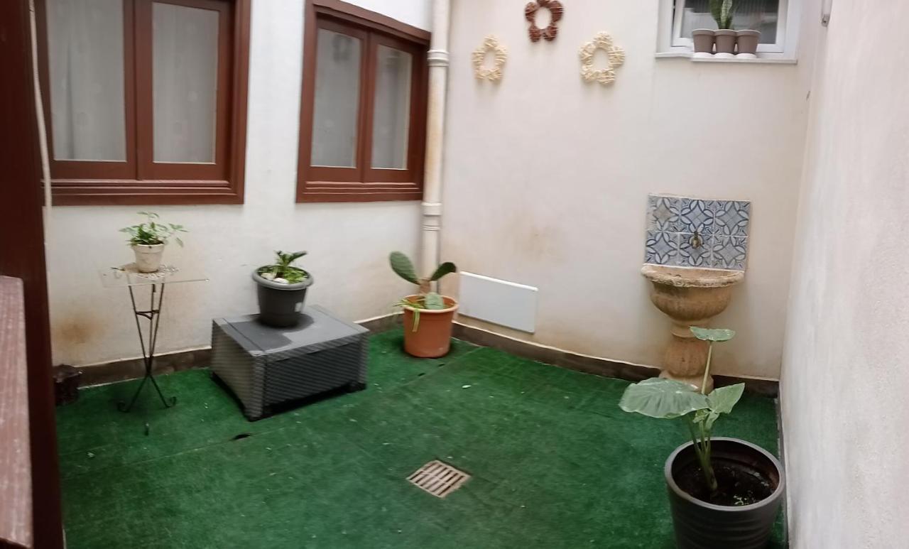 Dietro Il Massimo Palermo Buitenkant foto